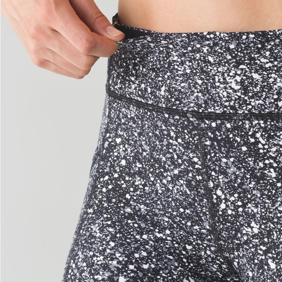 RARE EUC 🖤 Lululemon Tight Stuff Tight II Splatter White Black / Black - Picture 5 of 9